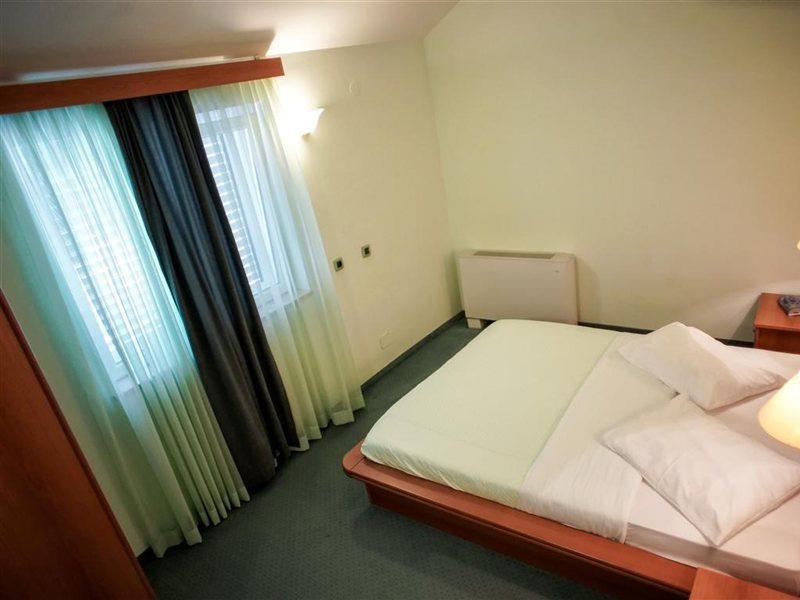 Hotel Conte Промайна Екстер'єр фото